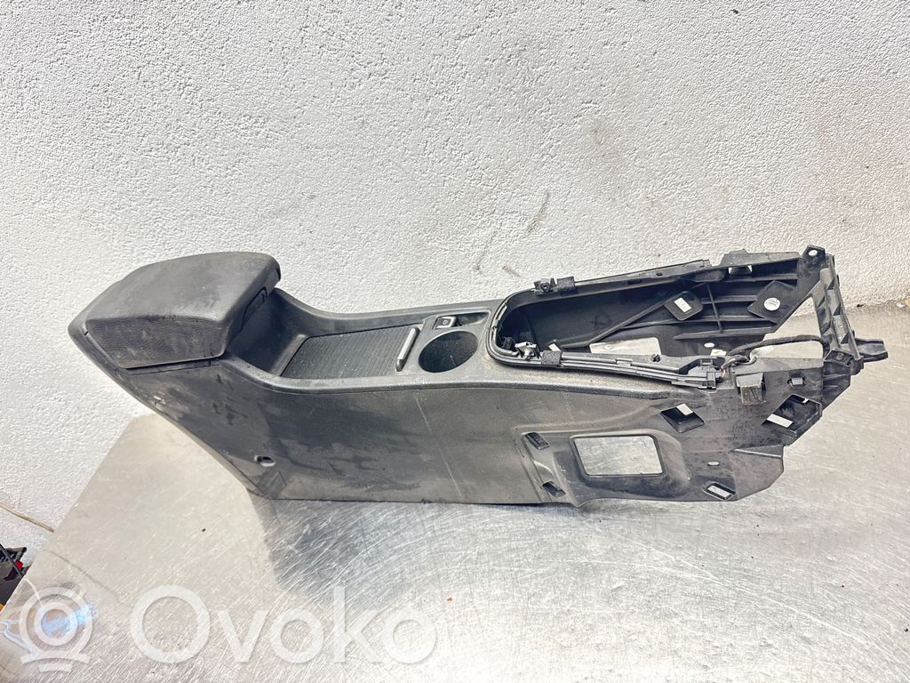 Opel Astra J Armrest 