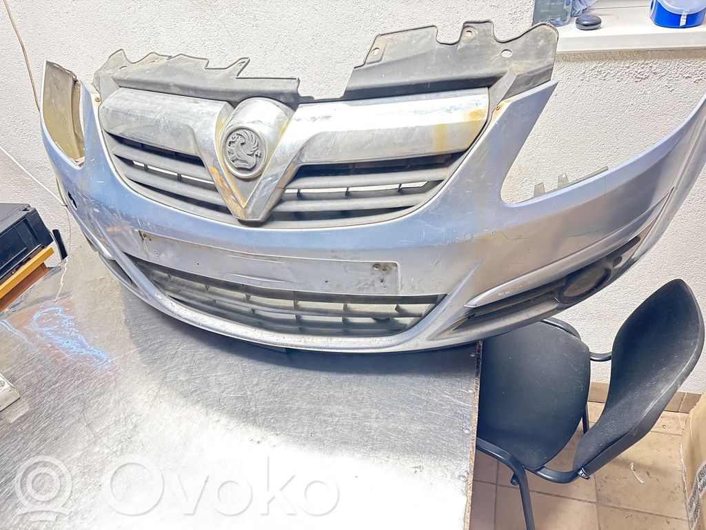 Opel Corsa D Parachoques delantero 