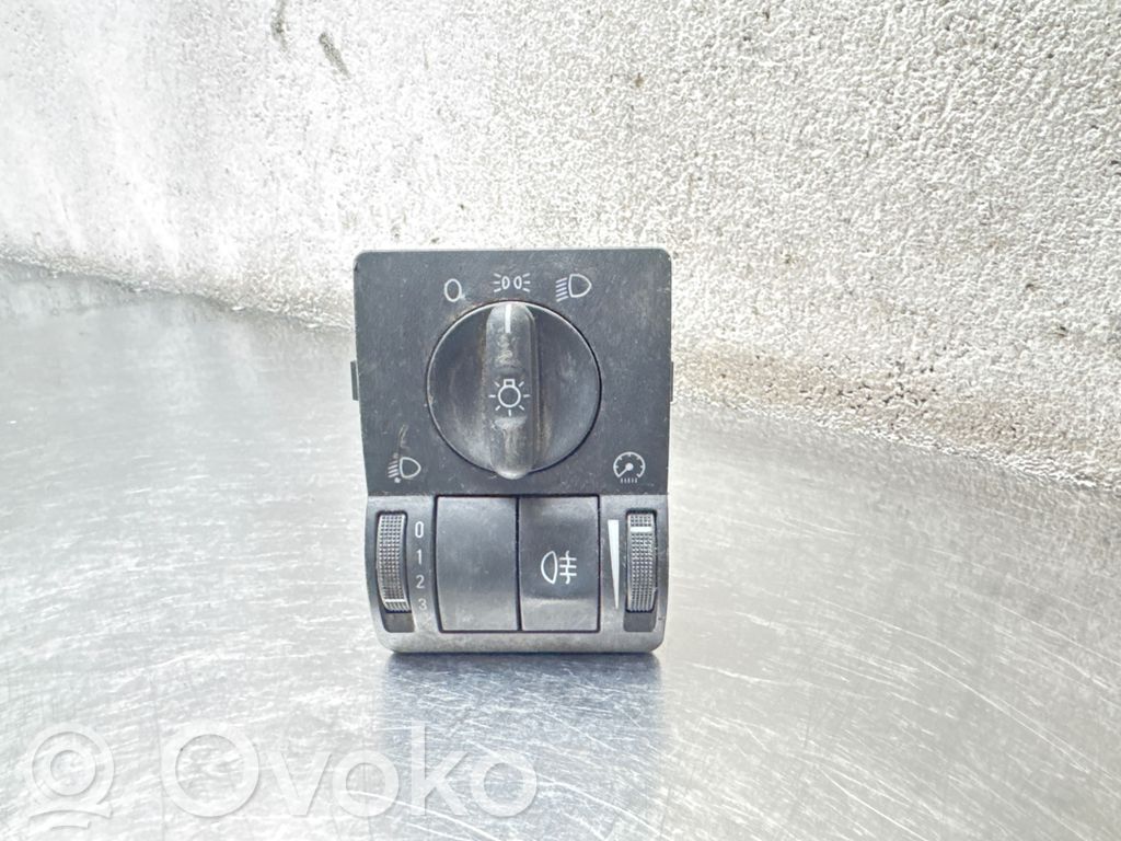 Opel Corsa C Light switch 