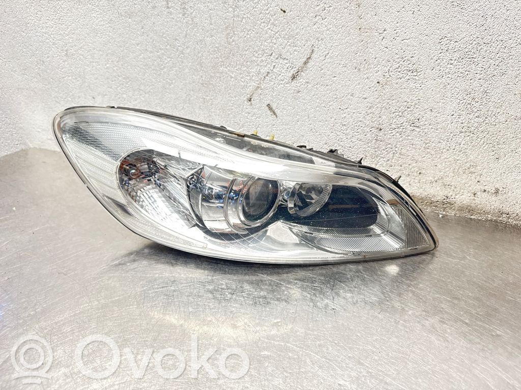 Lampa przednia   31214810,0301255681,0301255682,LEC3C6184