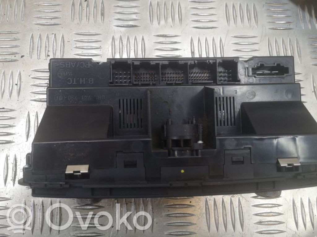 Console centrale, commande chauffage/clim   4E0820043G