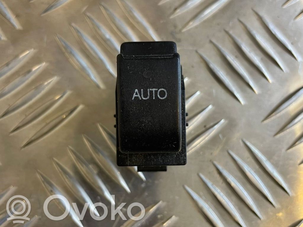 Toyota Corolla E120 E130 Electric window control switch 