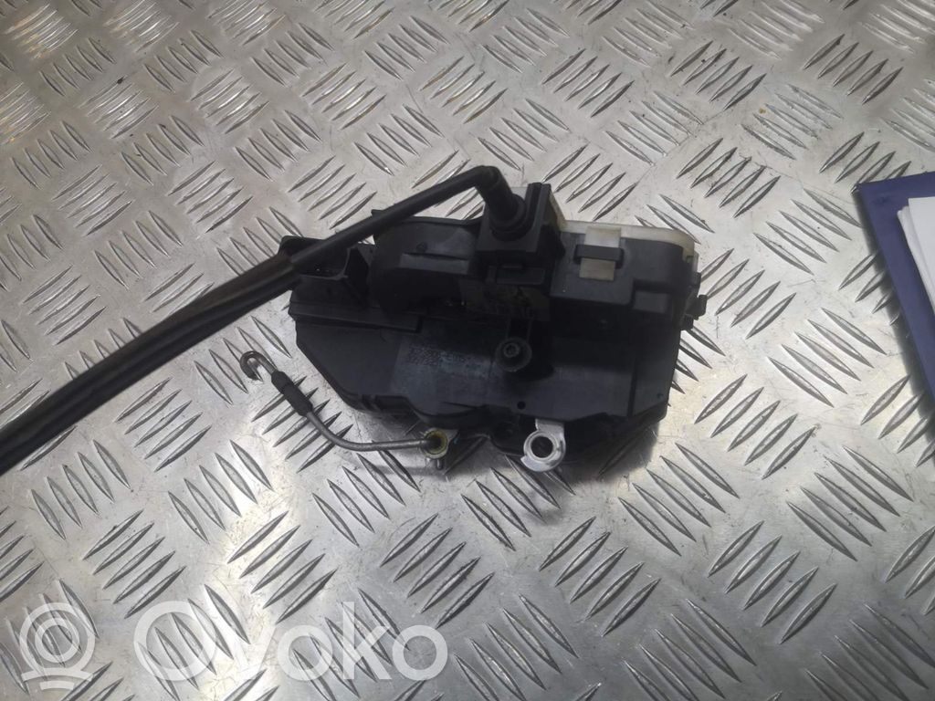Opel Insignia A Priekšpusē slēdzene 