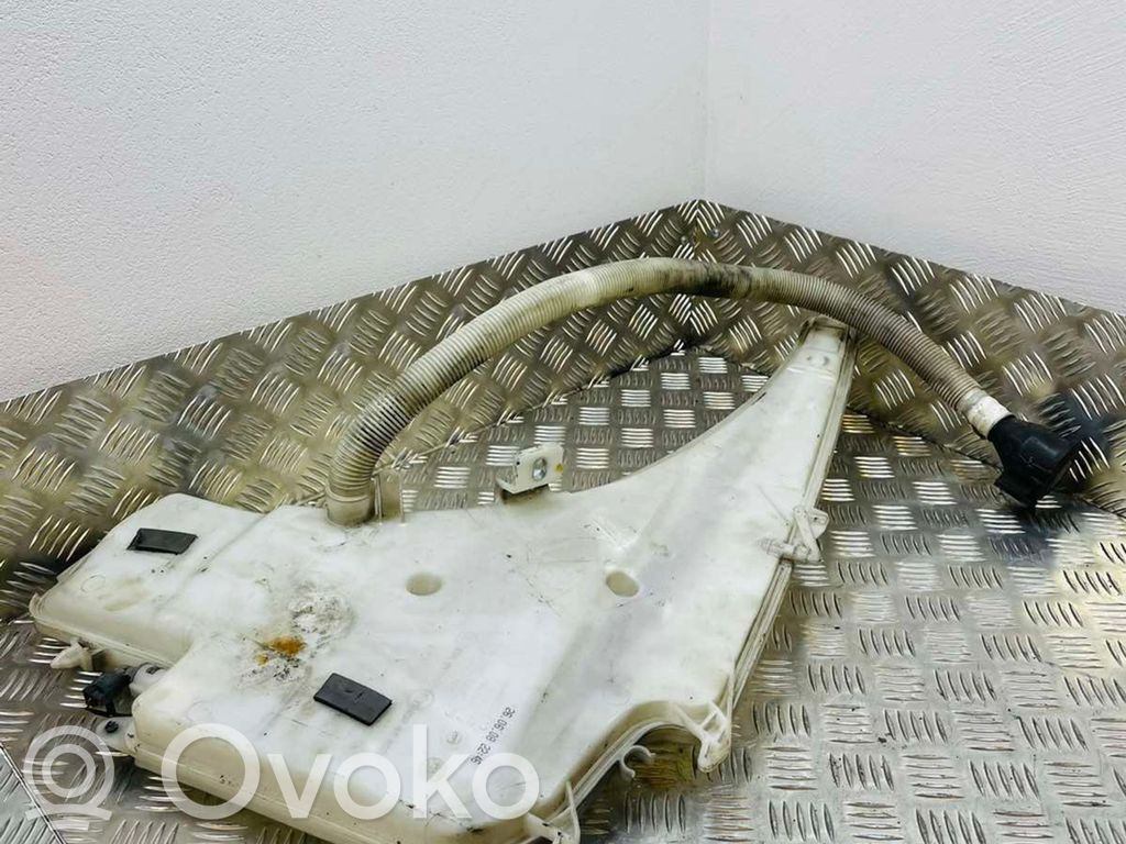 BMW 1 E81 E87 Langų skysčio bakelis 