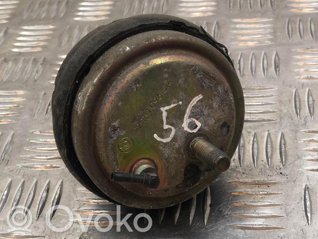 BMW 5 E39 Engine mount bracket 
