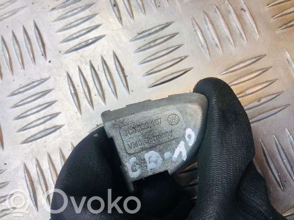 Volkswagen PASSAT B6 Osłona klamki drzwi przednich 