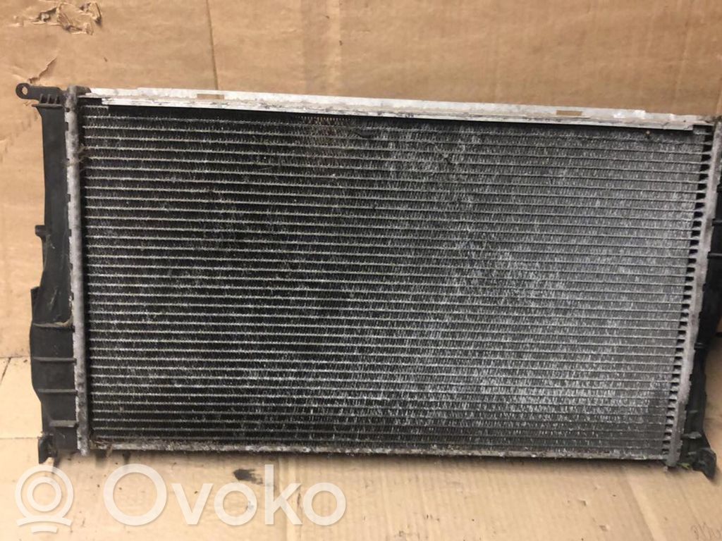 BMW 1 E81 E87 Aušinimo skysčio radiatorius 
