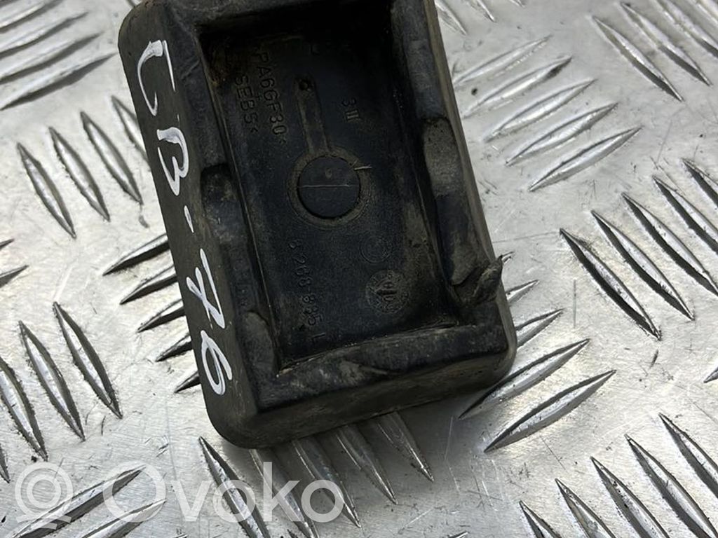 BMW X3 E83 Jacking socket point 