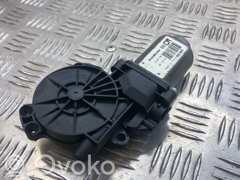 Hyundai Santa Fe Rear door window regulator motor 