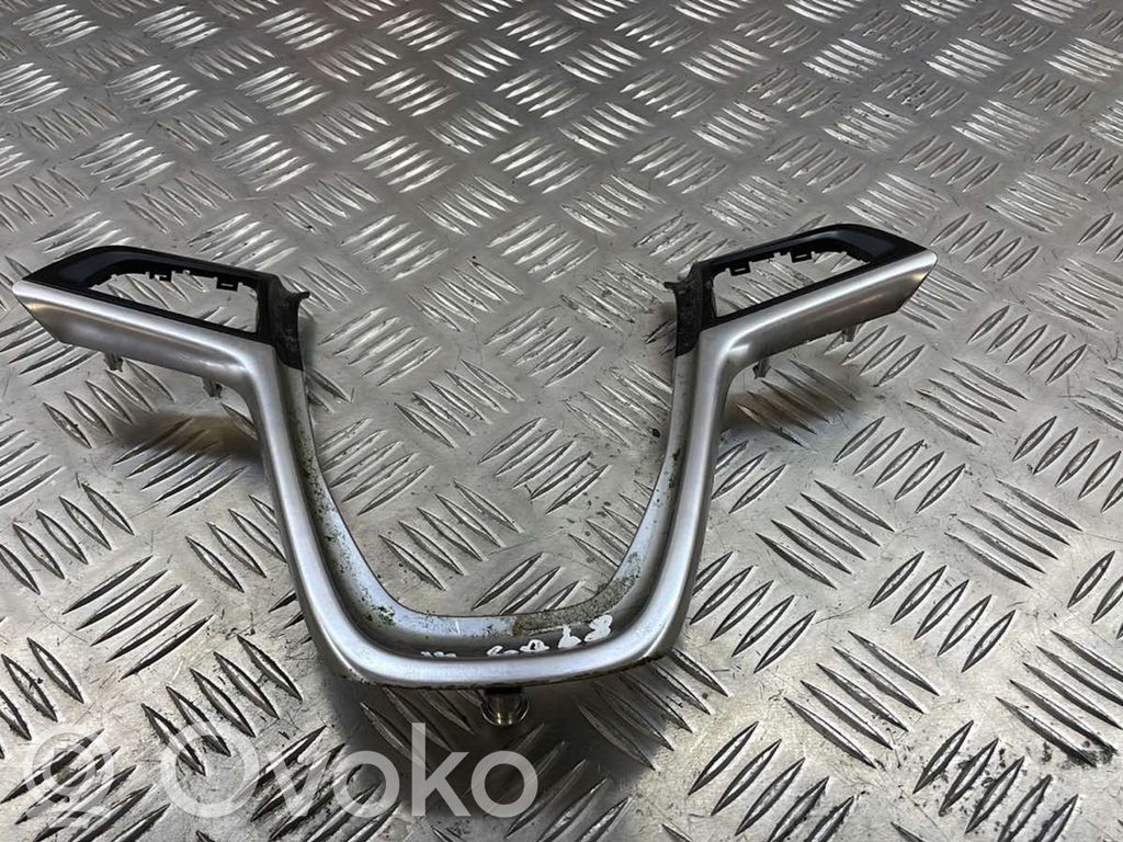 Opel Insignia A Moldura inferior de la columna de dirección 