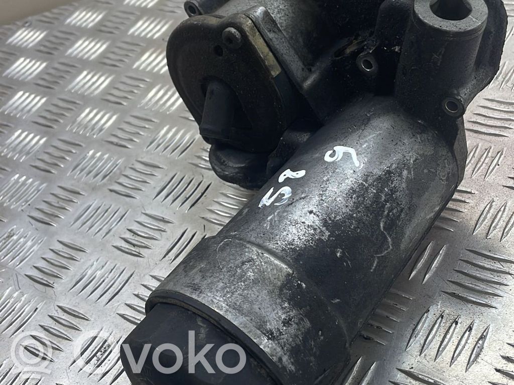 Audi A4 S4 B6 8E 8H Oil filter mounting bracket 