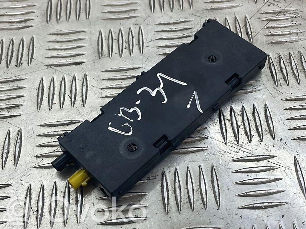 BMW 1 E81 E87 Antenos stiprintuvas 