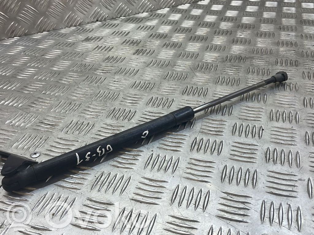 BMW 1 E81 E87 Tailgate/trunk strut/damper 