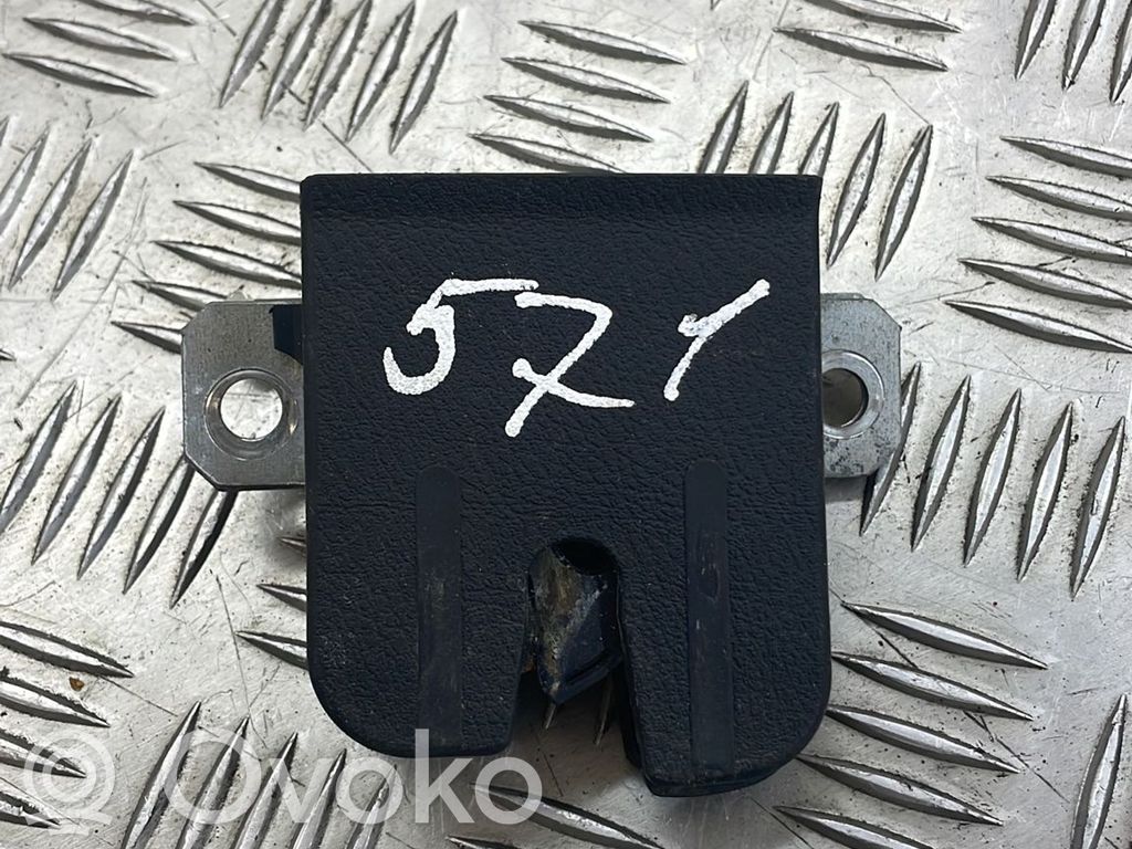 Volkswagen Polo IV 9N3 Tailgate/trunk/boot lock/catch/latch 