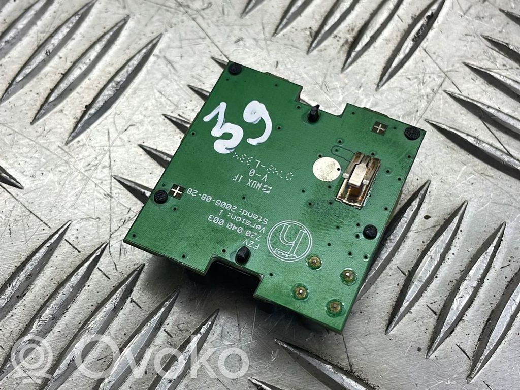 Audi A6 S6 C6 4F Antenos stiprintuvas 