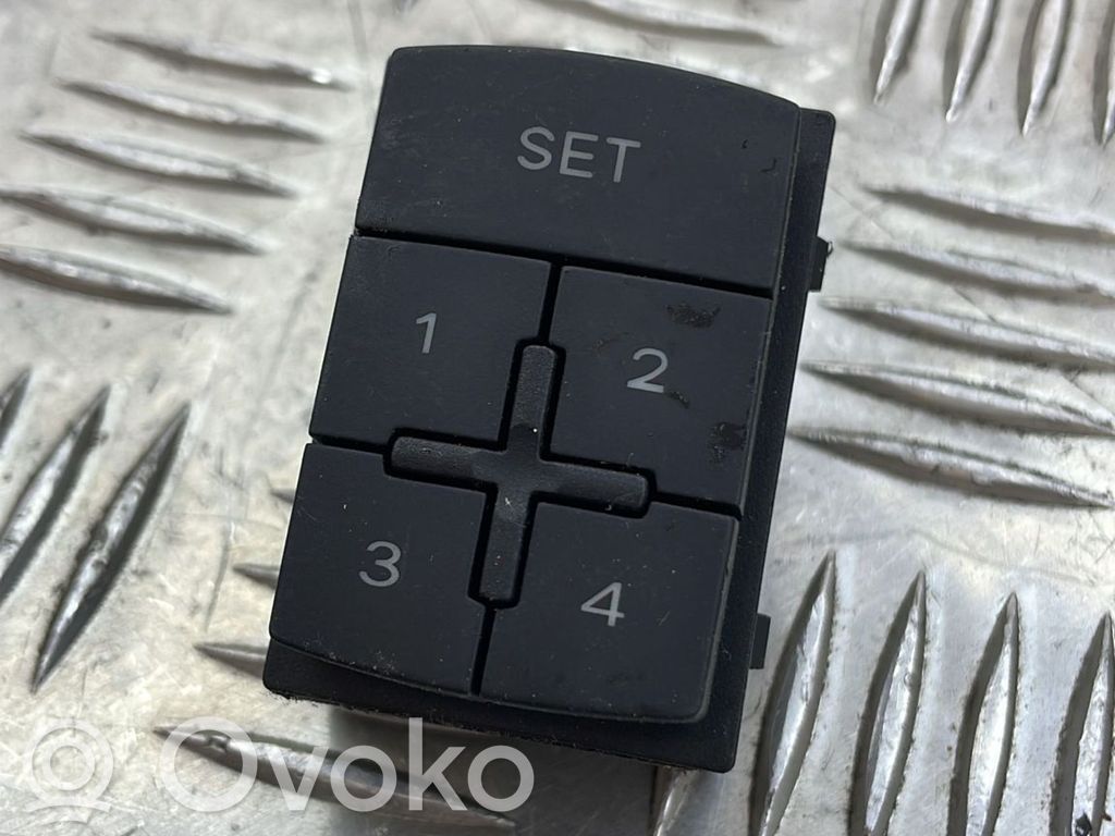 Audi A8 S8 D3 4E Switch for retractable tow bar 