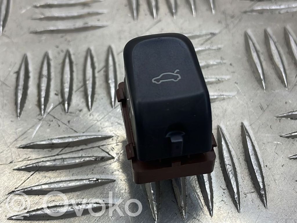 Audi A5 8T 8F Tailgate opening switch 