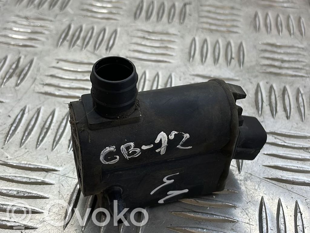Hyundai Santa Fe Windscreen/windshield washer pump 
