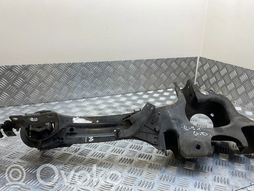 Volvo S60 Galinis kelmas 