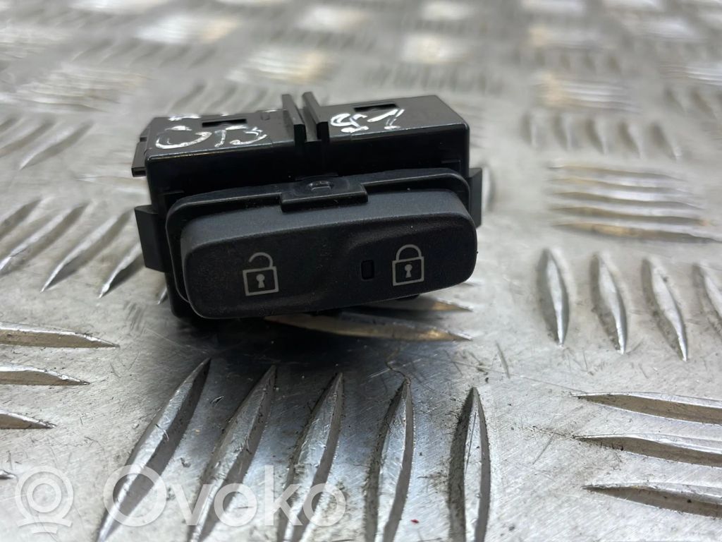 Volvo S60 Central locking switch button 