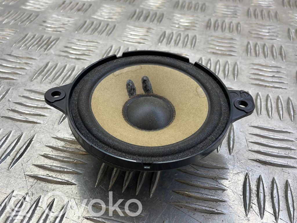 Audi A4 S4 B9 Altavoz del panel 