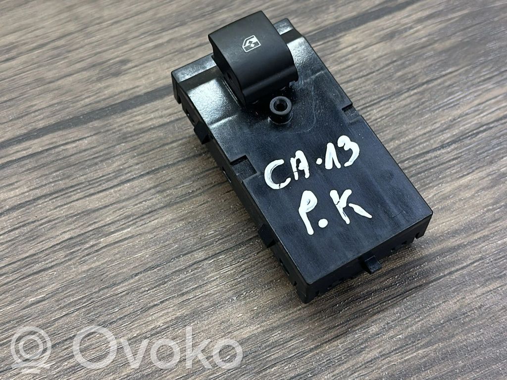 Opel Astra K Electric window control switch 