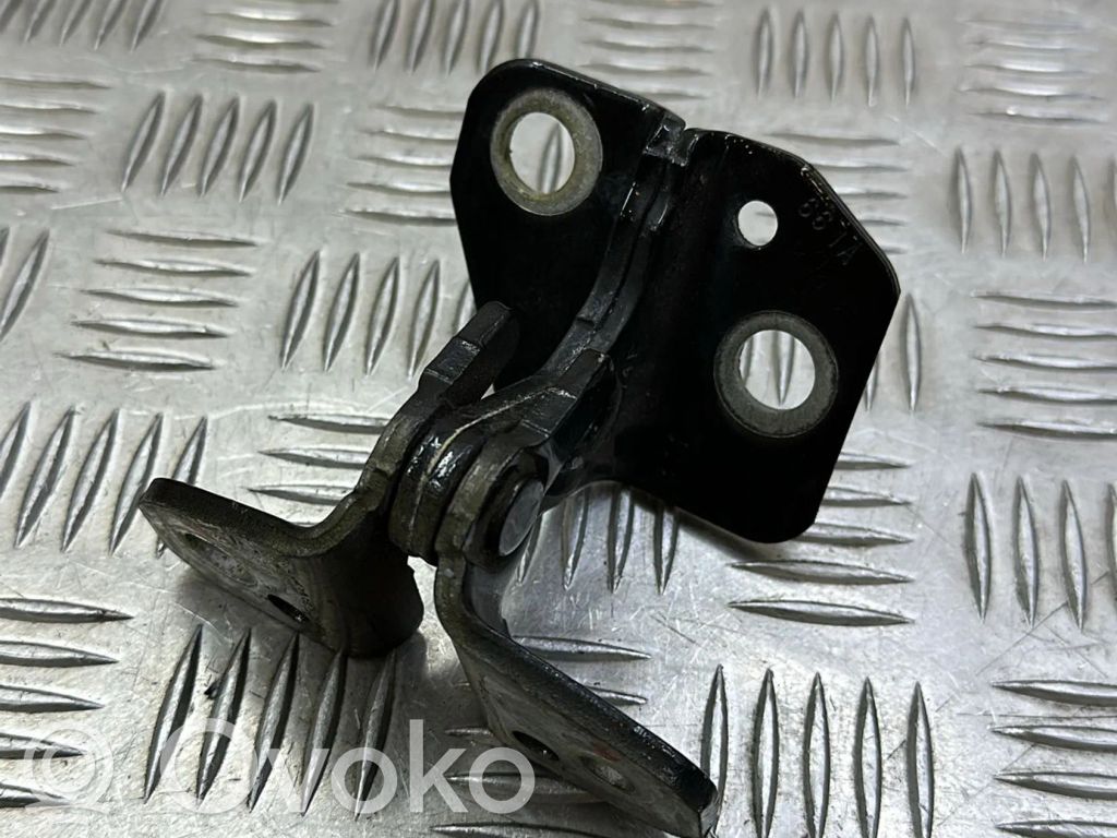 Jeep Grand Cherokee Rear door upper hinge 