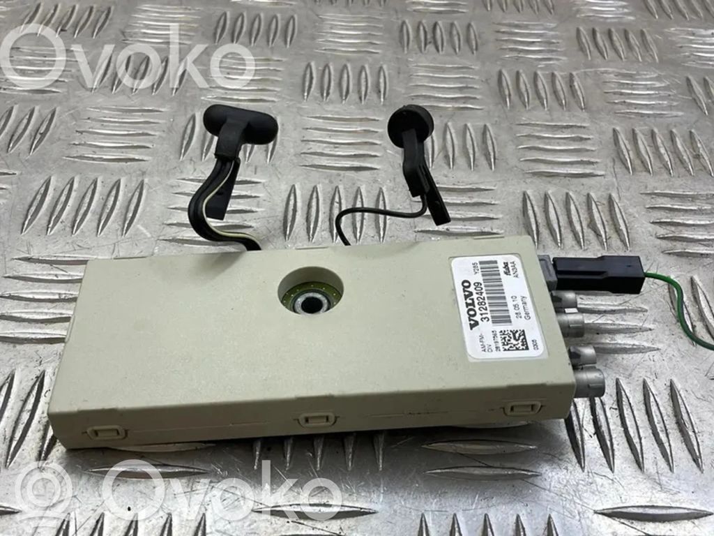 Volvo V70 Antenos stiprintuvas 