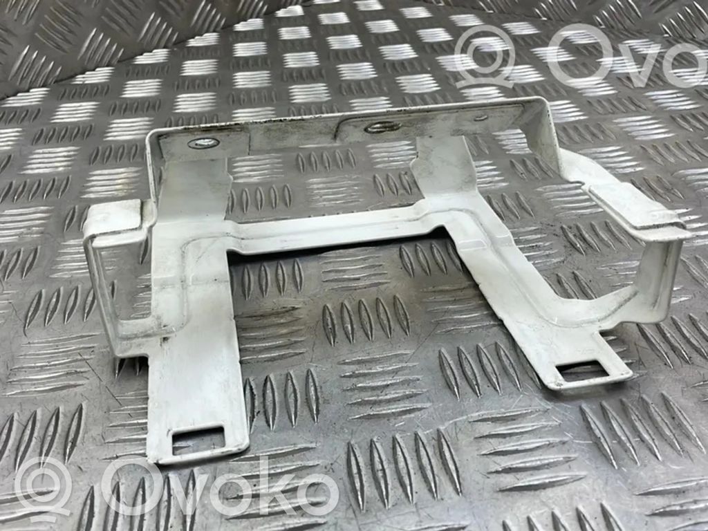 Volvo V70 Other engine bay part 