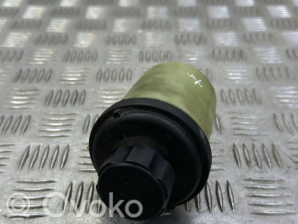 Volvo S60 Ohjaustehostimen nestesäiliö 