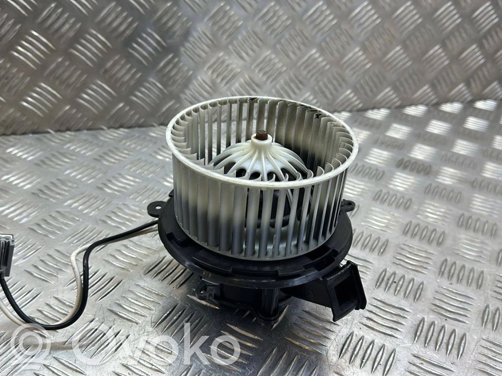 Opel Astra J Heater fan/blower 