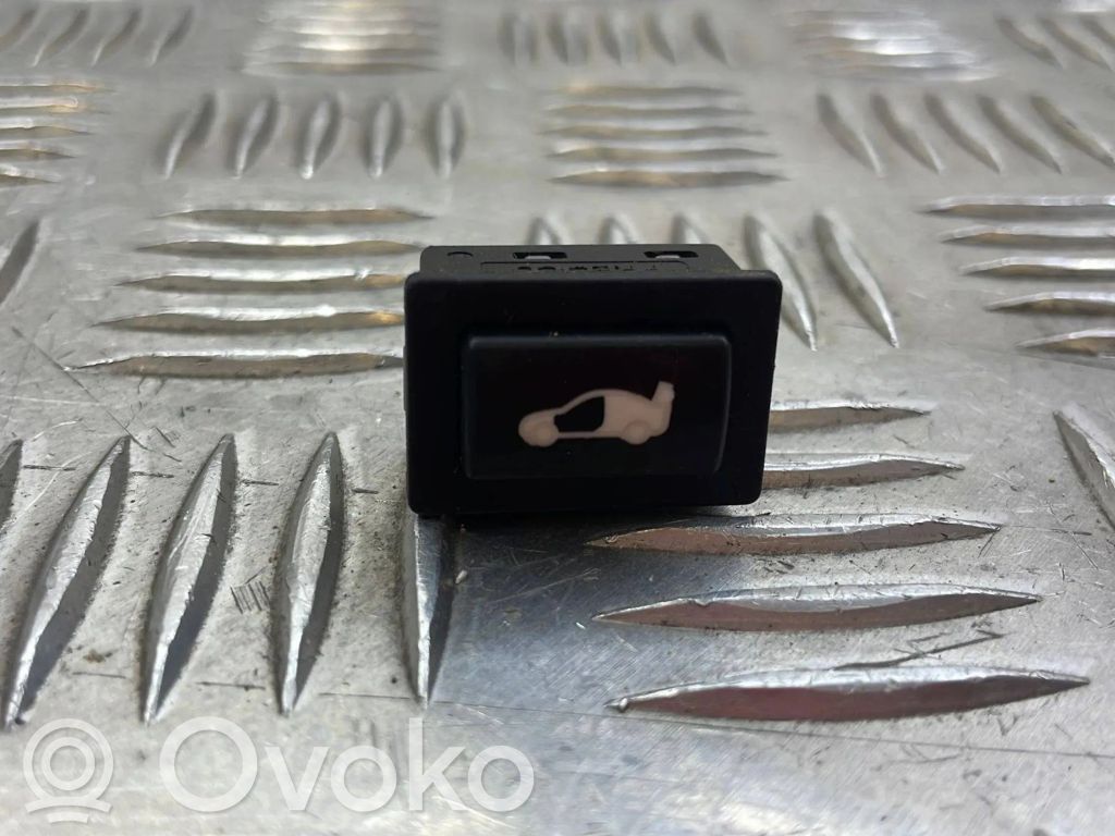 BMW 5 F10 F11 Tailgate opening switch 