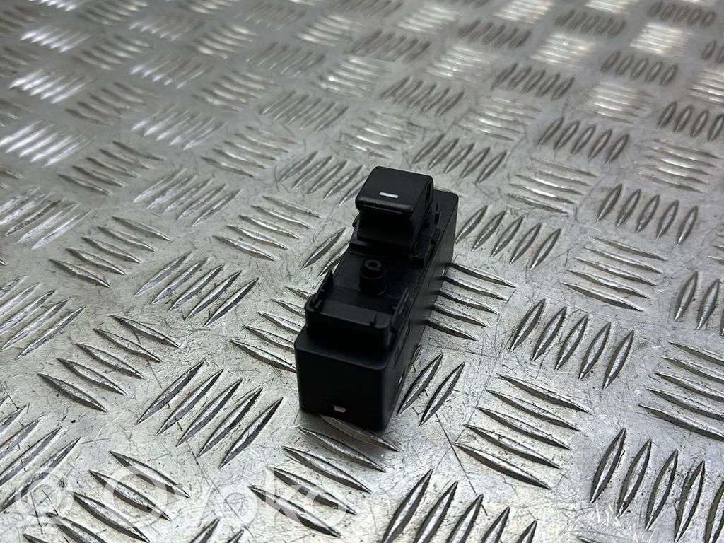 Electric window control switch   5AB131EB03