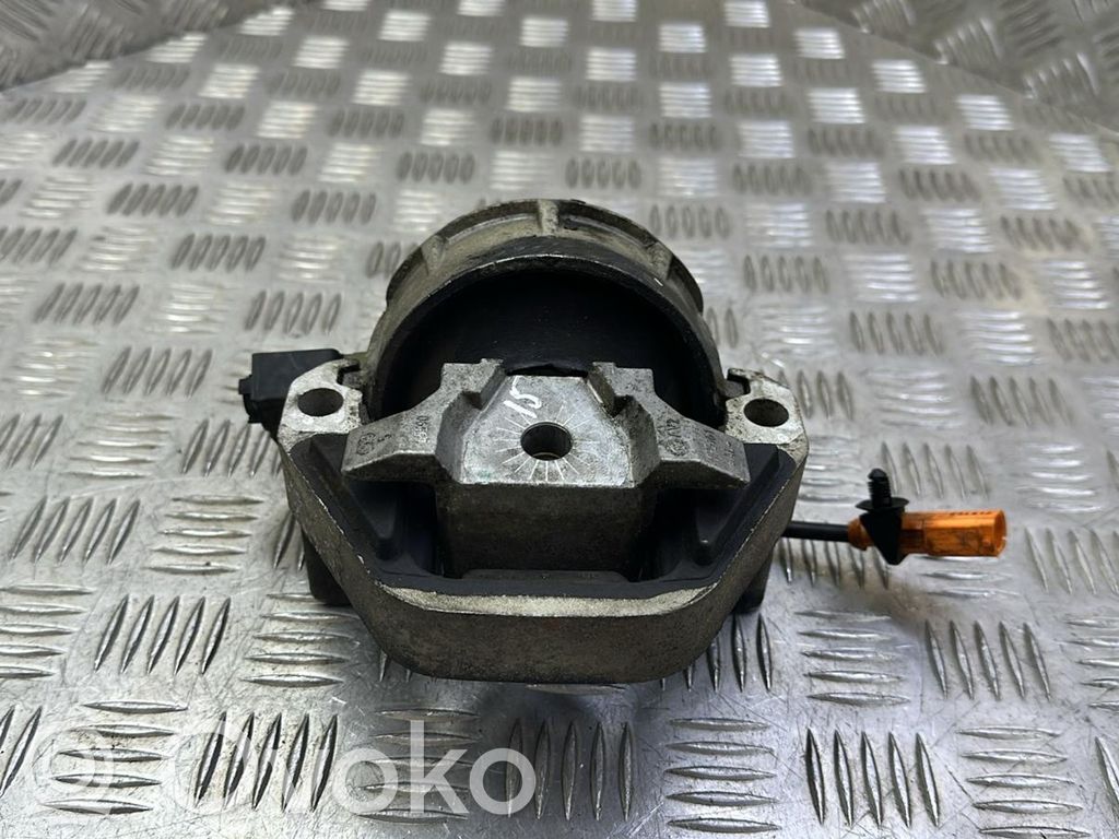 Audi A7 S7 4G Engine mount bracket 