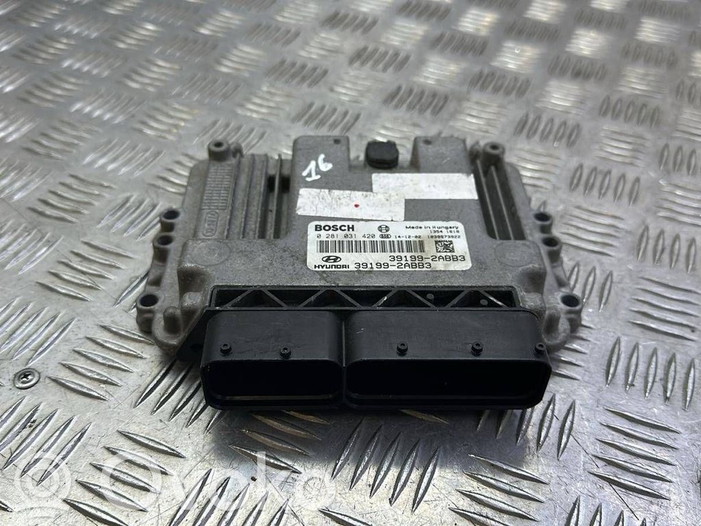 Hyundai ix35 Engine control unit/module 