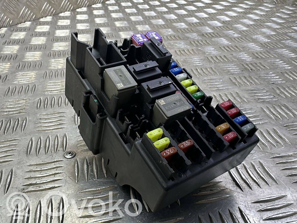 Opel Corsa D Drošinātāju kaste (komplekts) 