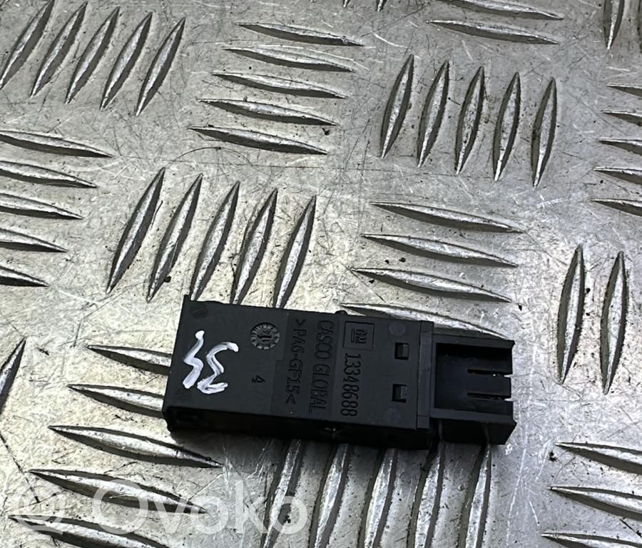 Opel Astra J USB socket connector 