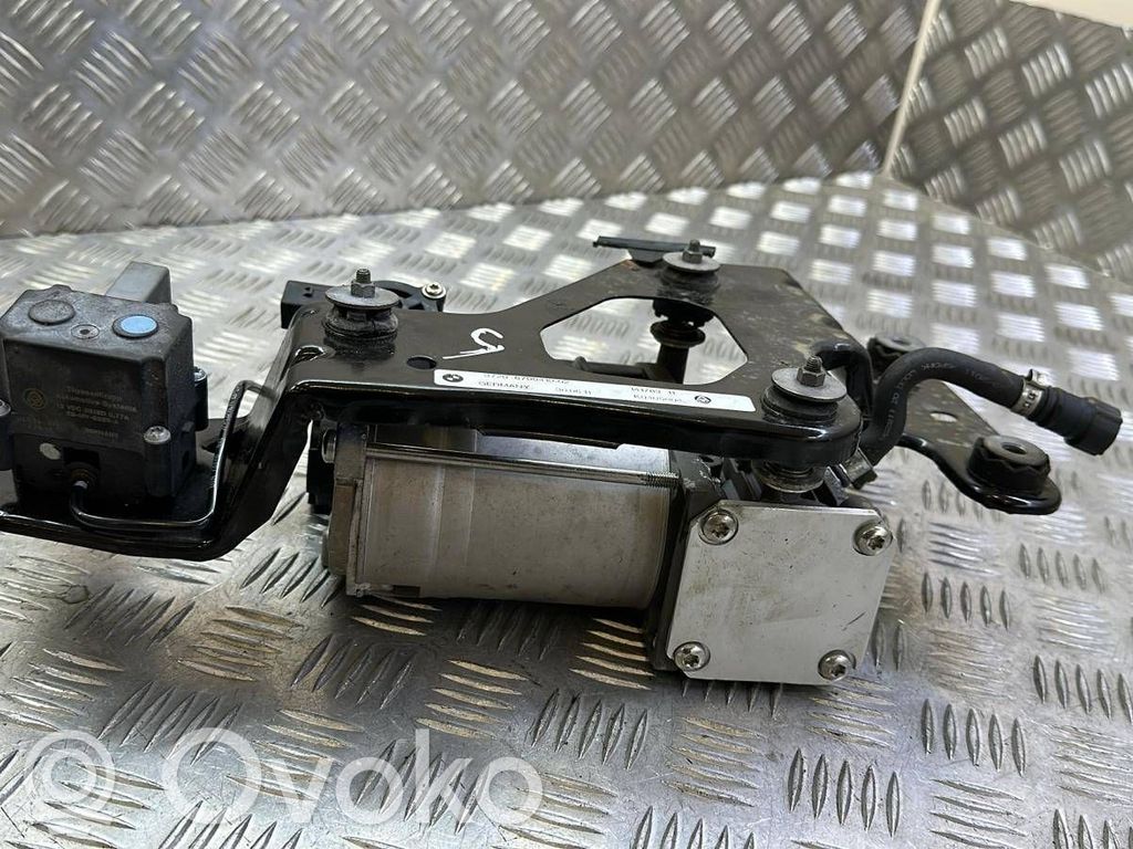 BMW X5 E70 Air suspension compressor/pump 