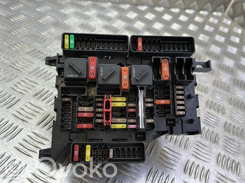 BMW i3 Fuse module 