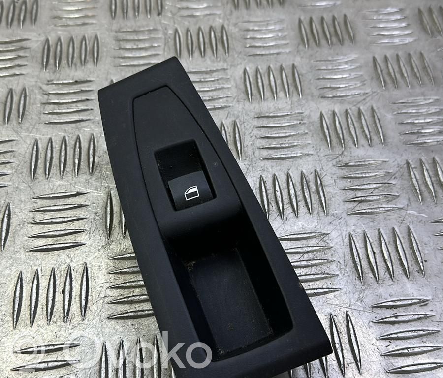 BMW 2 F45 Electric window control switch 