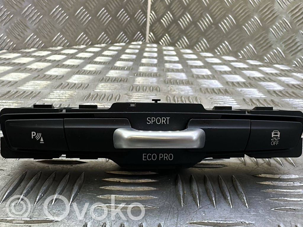 BMW 2 F45 Un conjunto de interruptores 