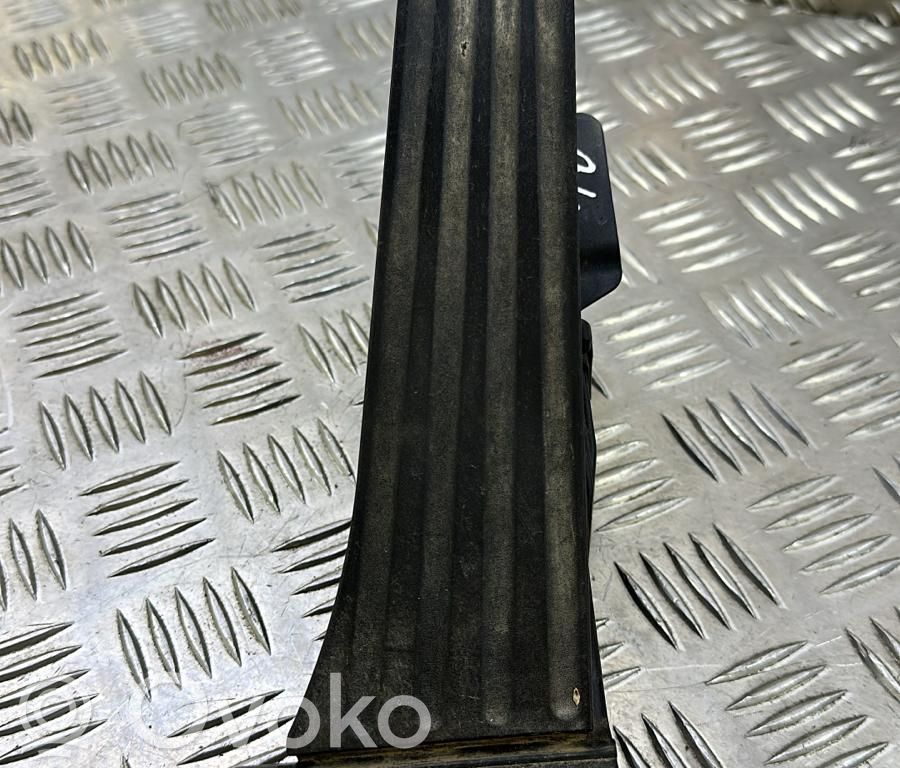 BMW 1 F20 F21 Akceleratoriaus pedalas 