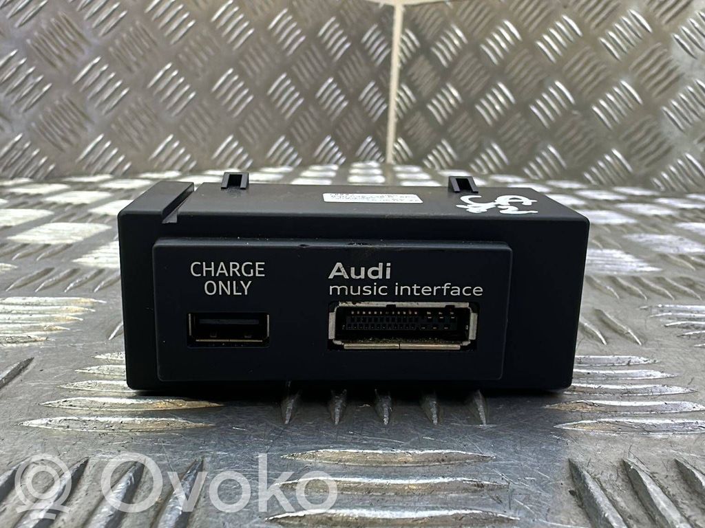 Audi A3 S3 8V Enchufe conector USB 