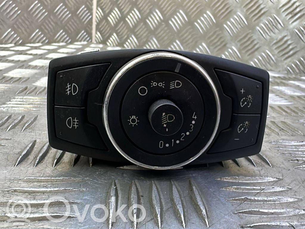 Ford Focus Light switch 
