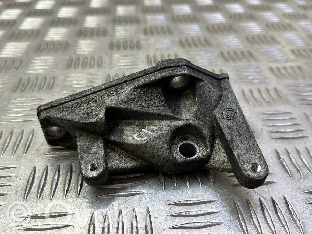 BMW X5 E70 Engine mounting bracket 