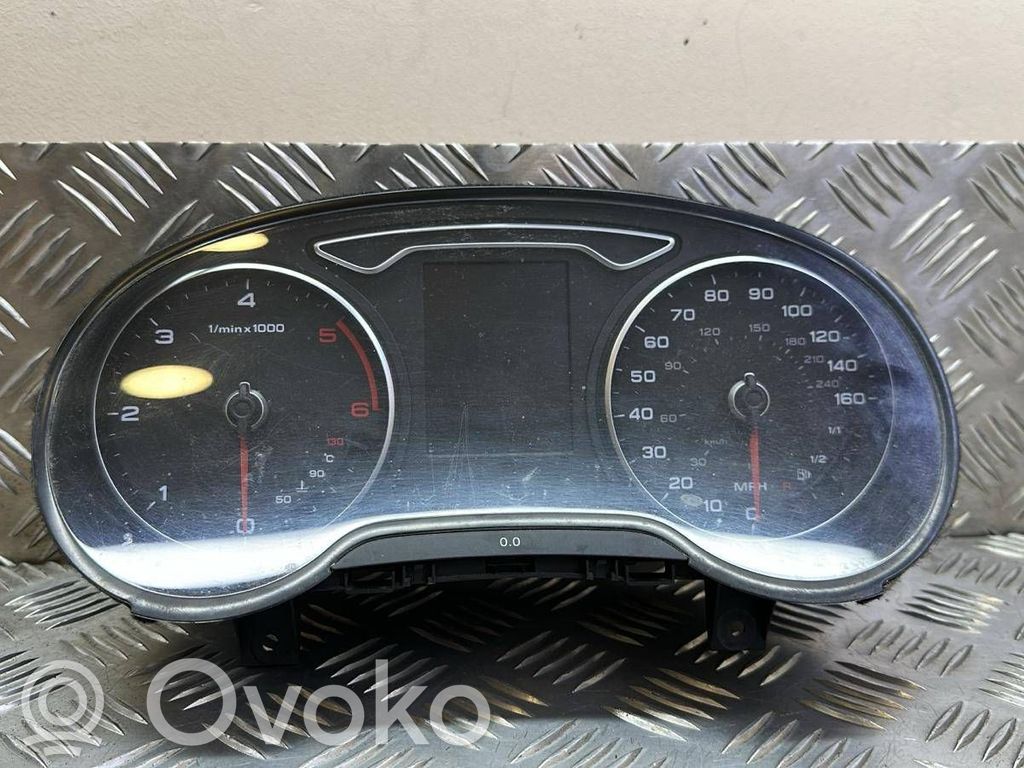 Audi A3 S3 8V Licznik / Prędkościomierz 