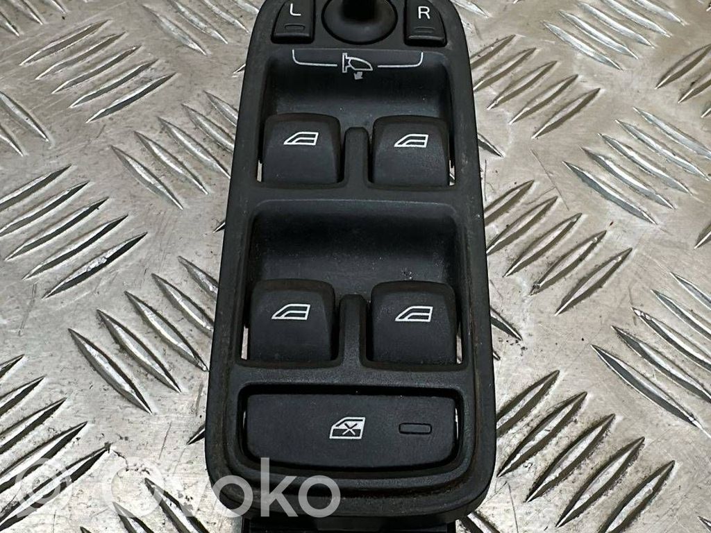 Volvo XC60 Electric window control switch 