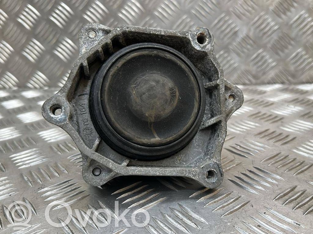 BMW 3 F30 F35 F31 Engine mount bracket 