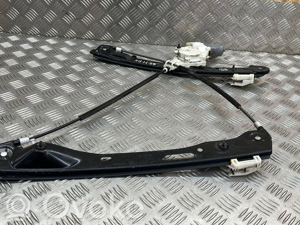 BMW 1 E81 E87 Front door window regulator with motor 