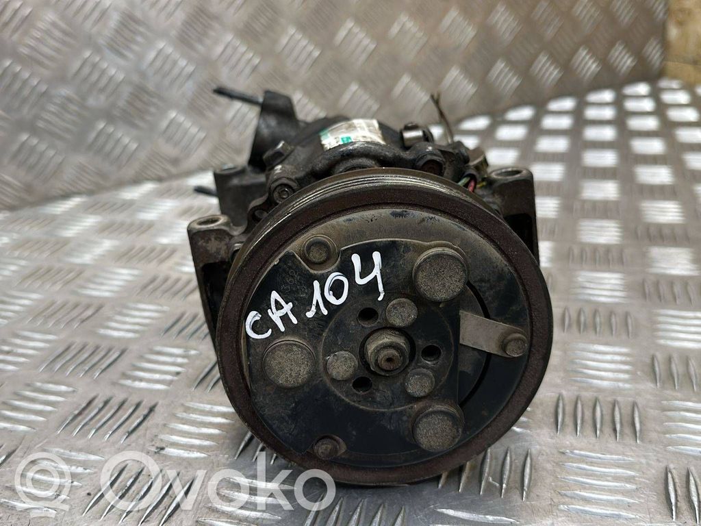 Mini Cooper Countryman R60 Air conditioning (A/C) compressor (pump) 